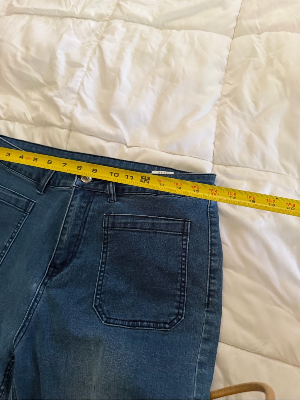 High-Rise Wide Leg Jeans in Medium Blue - Picture 4 of 8